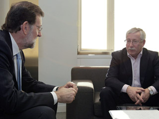 Ver vídeo  'Rajoy urge a los agentes sociales a que cierren un acuerdo para Reyes'