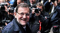 Ir al Video&nbsp;Rajoy: "No va a encontrarme en ninguna pol&eacute;mica con Aznar"