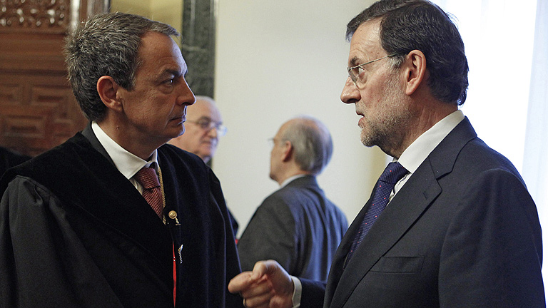 Rajoy y Zapatero se saludan en el Consejo de Estado