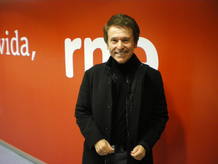 Raphael, en los estudios de RNE, en Prado del Rey.