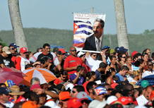 RA&Uacute;L CASTRO PRESIDE EL ACTO POR EL D&Iacute;A DE LA REBELD&Iacute;A NACIONAL