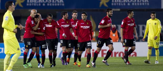 El defensa del Mallorca José Carlos de Araujo Nunes (i) celebra su gol, el cuarto de su equipo, junto a sus compañeros. El defensa del Mallorca José Carlos de Araujo Nunes (i) celebra su gol, el cuarto de su equipo, junto a sus compañeros.