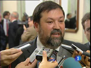 Ver v&iacute;deo  'Reacciones a la decisi&oacute;n de hoy del Supremo de sentar en el banquillo a Garz&oacute;n'