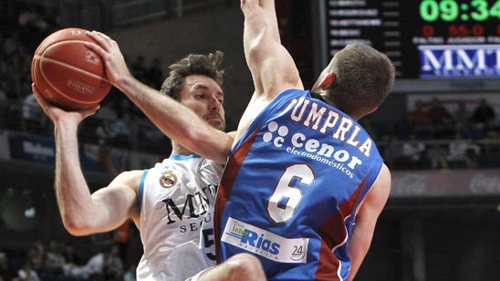 El Real Madrid asesta el primer golpe al Blusens