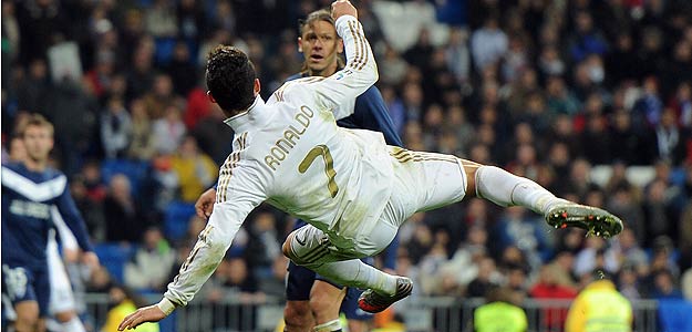 El Real Madrid tuvo que recurrir a la &eacute;pica para remontar un partido con un 0-2 adverso.