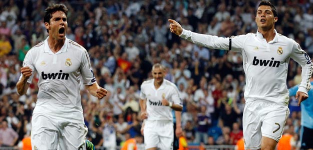 Kak&aacute; celebrando su gol frente al Ajax.
