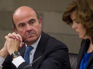Ver v&iacute;deo  'Recorte del gasto en 9.000 millones de euros y subidas de impuestos'