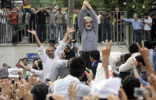 En Ir&aacute;n habr&aacute; recuento parcial de votos pero no se anular&aacute;n las elecciones