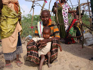 Ver v&iacute;deo  'Los refugiados somal&iacute;es, abandonados a su suerte en la frontera de Kenia'