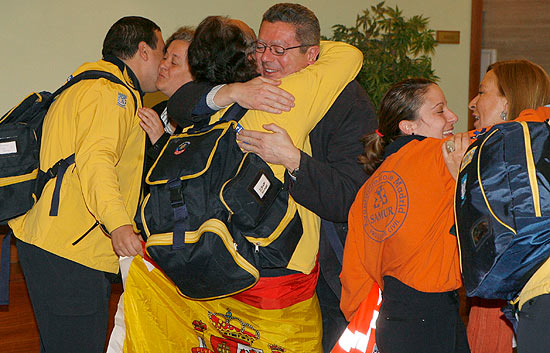 Regresan a Madrid algunos voluntarios en Hait&iacute;