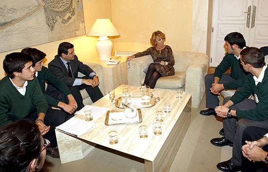 Los compa&ntilde;eros de &Aacute;lvaro Uss&iacute;a piden m&aacute;s vigilancia a Aguirre