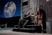 John Strasberg dirige a Eusebio Poncela y a Jos&eacute; Pedro Carri&oacute;n en Una luna para desdichados, de Eugene O'Neill