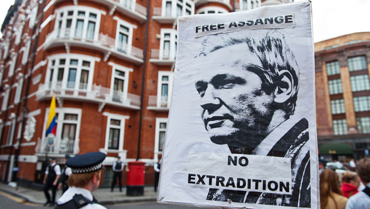 Reino Unido no dejar&aacute; que Assange salga del pa&iacute;s