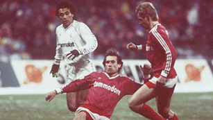 Ver v&iacute;deo  'Repaso hist&oacute;rico de los duelos Bayern-Real Madrid'