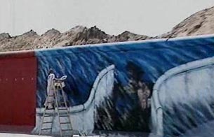 Ver v&iacute;deo  'Repintan lo que queda del muro de Berl&iacute;n'
