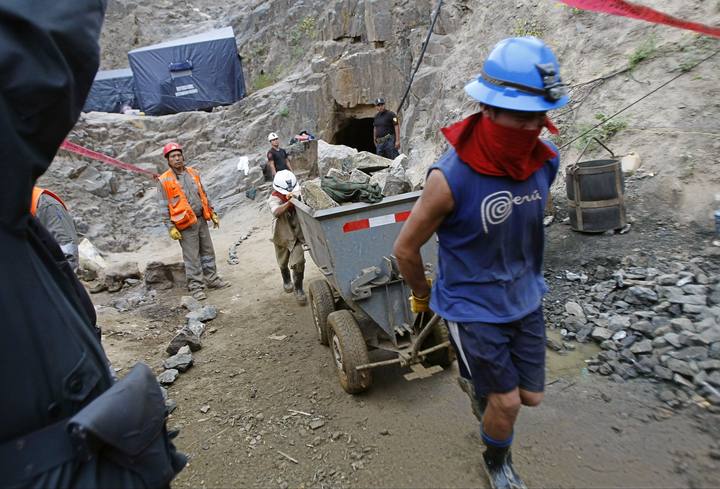 Rescate de los mineros atrapados en Perú