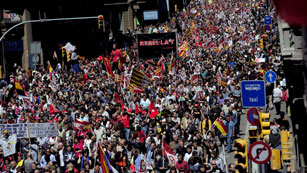 Ver v&iacute;deo  'El resto de ciudades espa&ntilde;olas se movilizan en el d&iacute;a del trabajador contra los recortes'