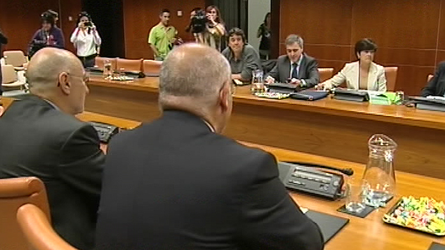 El PNV se re&uacute;ne con PP y PSE para buscar acuerdos postelectorales