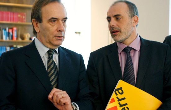 PSOE se re&uacute;ne con PNV, ERC, CiU y IU para hablar del posible pacto anticrisis 