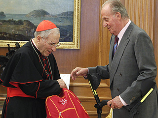 Ver v&iacute;deo  'El Rey recibe a Rouco Varela para hablar de la visita del Papa'