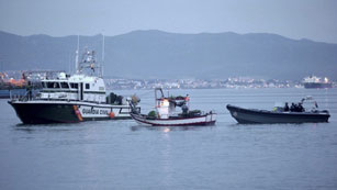 Ver v&iacute;deo  'El rey visita Algeciras para apoyar a los pescadores y a la Guardia Civil'