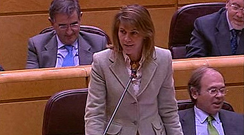 Ver v&iacute;deo  'Rifi-rafe en el Senado por la primer pregunta de De Cospedal'