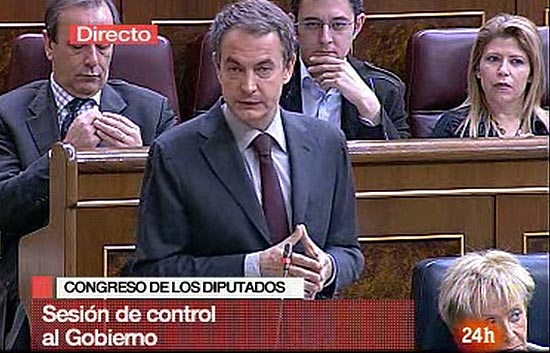 Rifi-rafe entre Zapatero y Rajoy en la sesi&oacute;n de control al Gobierno