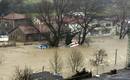 Desbordamiento del r&iacute;o Cadagua a su paso por el municipio vizca&iacute;no de Alons&oacute;tegi por las fuertes lluvias.