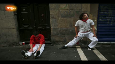 Ver v&iacute;deo  'RNE te narra el quinto encierro de San Ferm&iacute;n 2012 en im&aacute;genes'