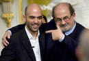 Roberto Saviano junto al brit&aacute;nico Salman Rushdie en una conferencia que ofrecieron de manera conjunta en Estocolmo