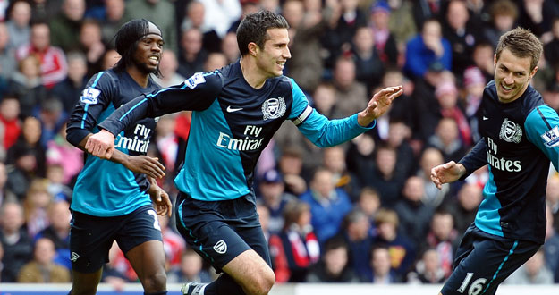 Robin van Persie celebra el gol de su equipo, Robin van Persie celebra el gol de su equipo,