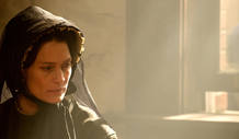 Robin Wright interpreta a Mary Surratt, acusada de conspirar para matar a Lincoln