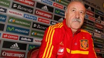 Ir al Video&nbsp;La Roja se anima con la visita de Casillas