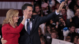 Ver v&iacute;deo  'Romney aventaja a Santorum al ganar en Michigan y Arizona'