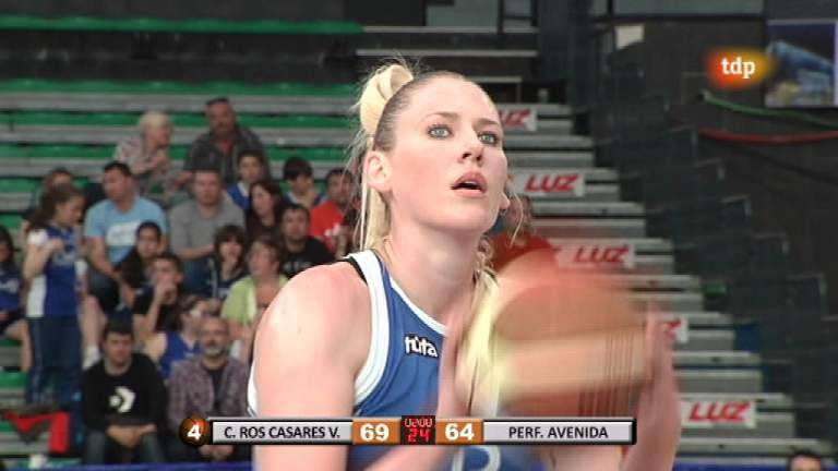 Baloncesto  - Liga femenina: Ciudad Ros Casares-Perfumer&iacute;as Avenida - 21/04/12