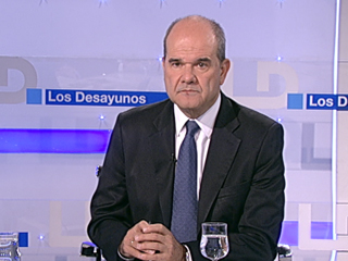Ver v&iacute;deo  'Rubalcaba y Chac&oacute;n son los nombres m&aacute;s sonados para la secretar&iacute;a general del PSOE'