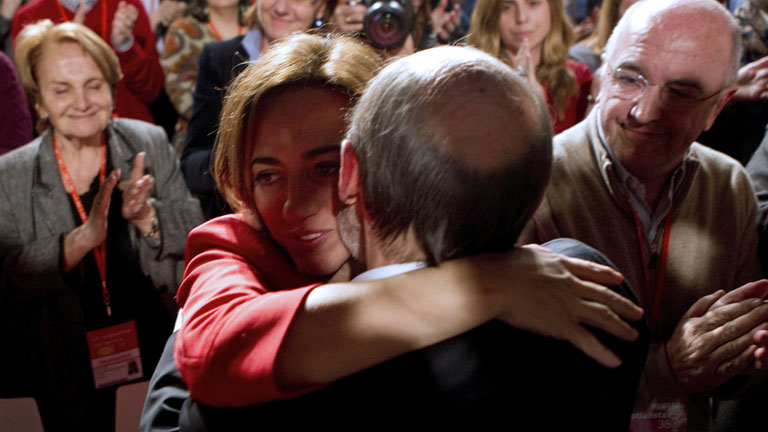 Rubalcaba da la gracias a Carme Chac&oacute;n
