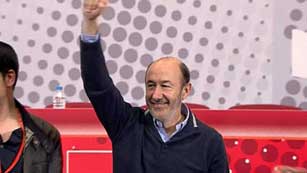 Ver v&iacute;deo  'Rubalcaba defiende que las pol&iacute;ticas de austeridad y crecimiento son compatibles'