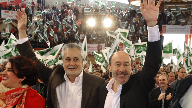 Rubalcaba dice que Andaluc&iacute;a es un ejemplo de una buena sanidad sin recortes