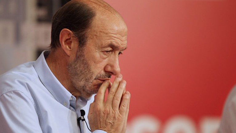 Rubalcaba cree que Rajoy est&aacute; perdiendo el apoyo de los ciudadanos