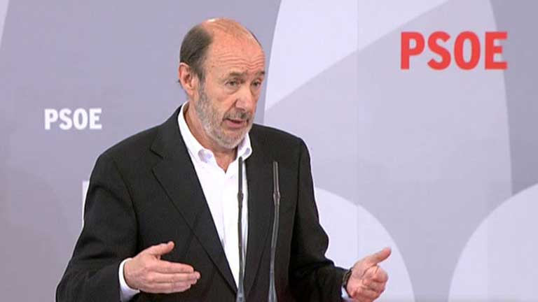 Rubalcaba: "El PSOE no ha bloqueado nada en torno a la renovaci&oacute;n de RTVE"