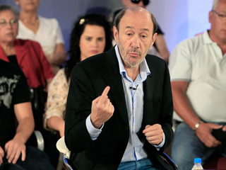 Ver v&iacute;deo  'Rubalcaba: "&iquest;Qui&eacute;n ha dicho que sea de izquierdas endeudarse?"'