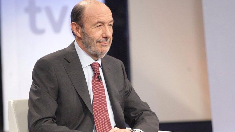 Rubalcaba: En Catalu&ntilde;a hay un problema pol&iacute;tico que hay que resolver