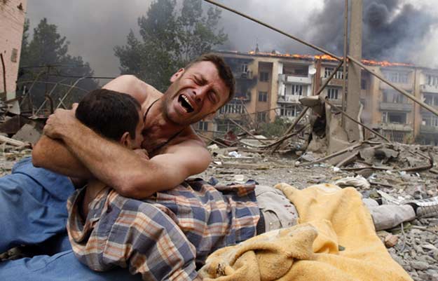 Rusia contin�a con los bombardeos en Osetia del Sur