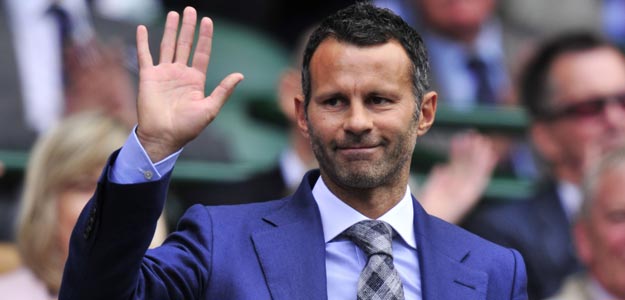Ryan Giggs, jugador del Manchester United, en la grada de Wimbledon