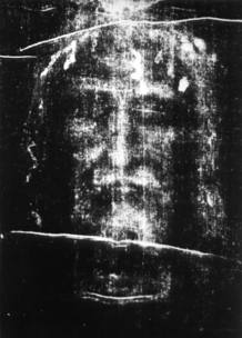 La investigadora Lillian Schwartz asegura que el rostro del sudario es un autorretrato de Leonardo Da Vinci. La investigadora Lillian Schwartz asegura que el rostro del sudario es un autorretrato de Leonardo Da Vinci.