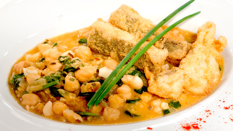 GARBANZAS CON BACALAO garbanzas con bacalao: