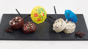 Ver v&iacute;deo  'Saber cocinar - Postre - Helado de chocolate blanco y galleta'