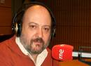 Sacha Hormaechea lleva toda su vida dedic&aacute;ndose al periodismo fotogr&aacute;fico, el cine y la cocina, aunque es sobre todo esta &uacute;ltima le tiene m&aacute;s ocupado. Ha heredado de sus padres su pasi&oacute;n por los fogones y el restaurante que lleva su nombre.