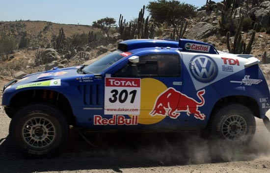 S&aacute;inz y Coma llegan a Atacama l&iacute;deres